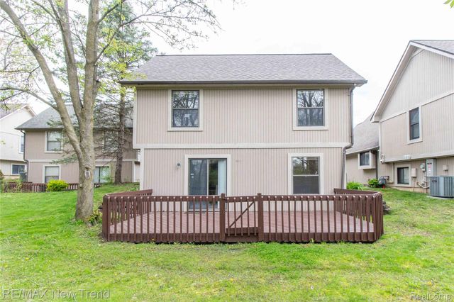 2521 Country Village Court, Ann Arbor, MI 48103