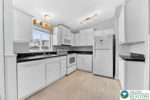 1127 Oak Street, Coplay Boro, PA 18037