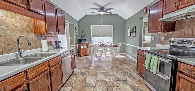 7423 TINA CV, Bartlett, TN 38133