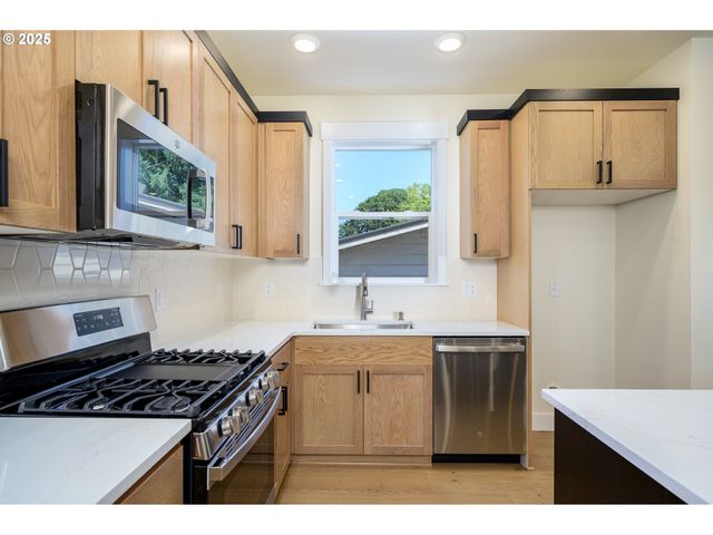 3233 E PROVINCE Ct, Newberg, OR 97132