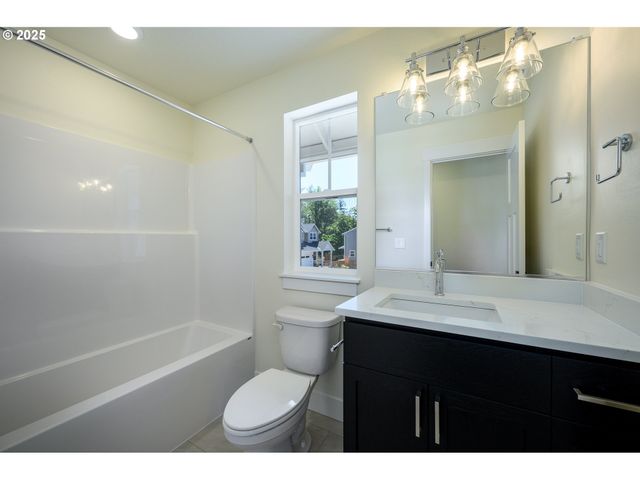 3233 E PROVINCE Ct, Newberg, OR 97132