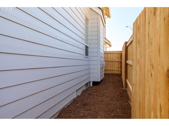 3233 E PROVINCE Ct, Newberg, OR 97132