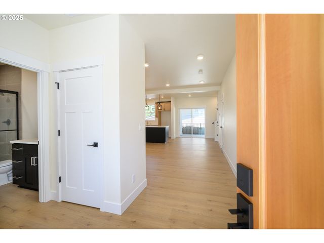 3233 E PROVINCE Ct, Newberg, OR 97132