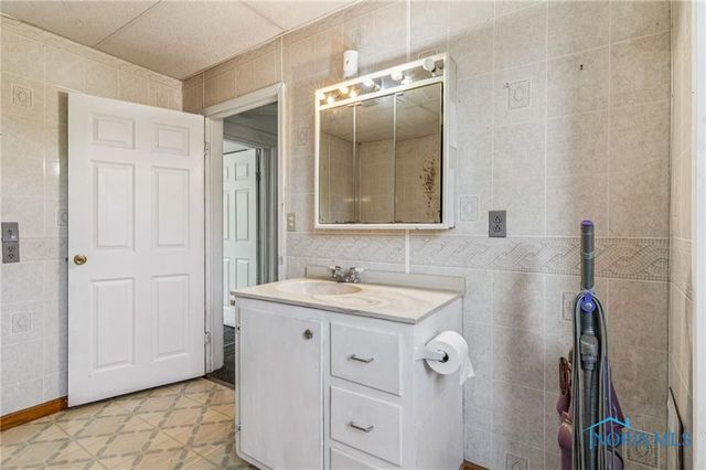 128 Harrington Avenue, Findlay, OH 45840