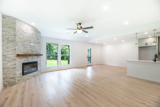 9 Romine Lane, Bella Vista, AR 72715