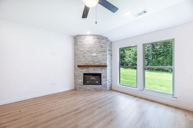 9 Romine Lane, Bella Vista, AR 72715