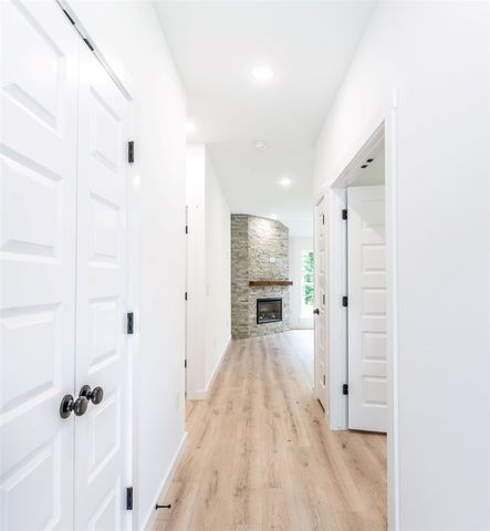 9 Romine Lane, Bella Vista, AR 72715