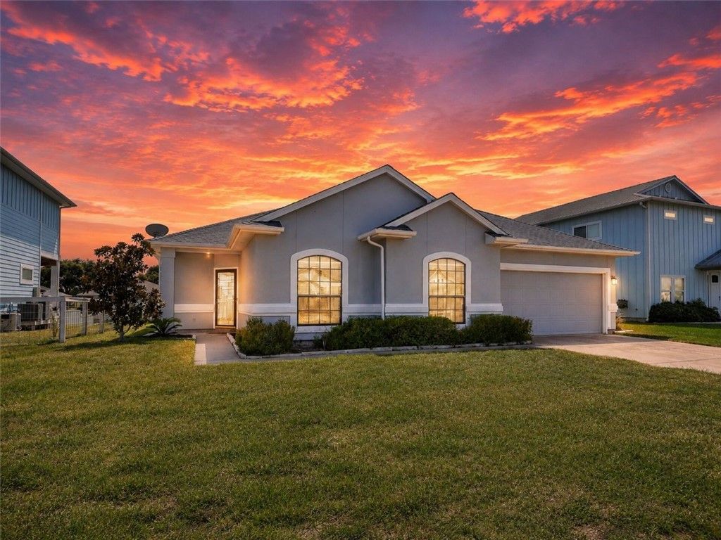 105 Windjammer St, Rockport, TX 78382 — exterior