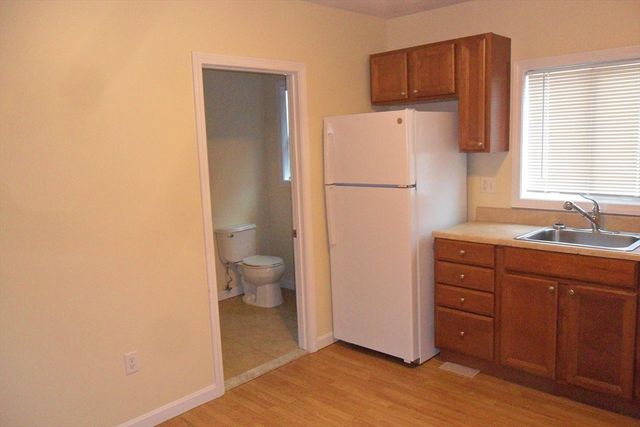 848 Waverly St 4, Framingham, MA 01702