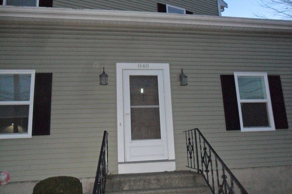 848 Waverly St 4, Framingham, MA 01702