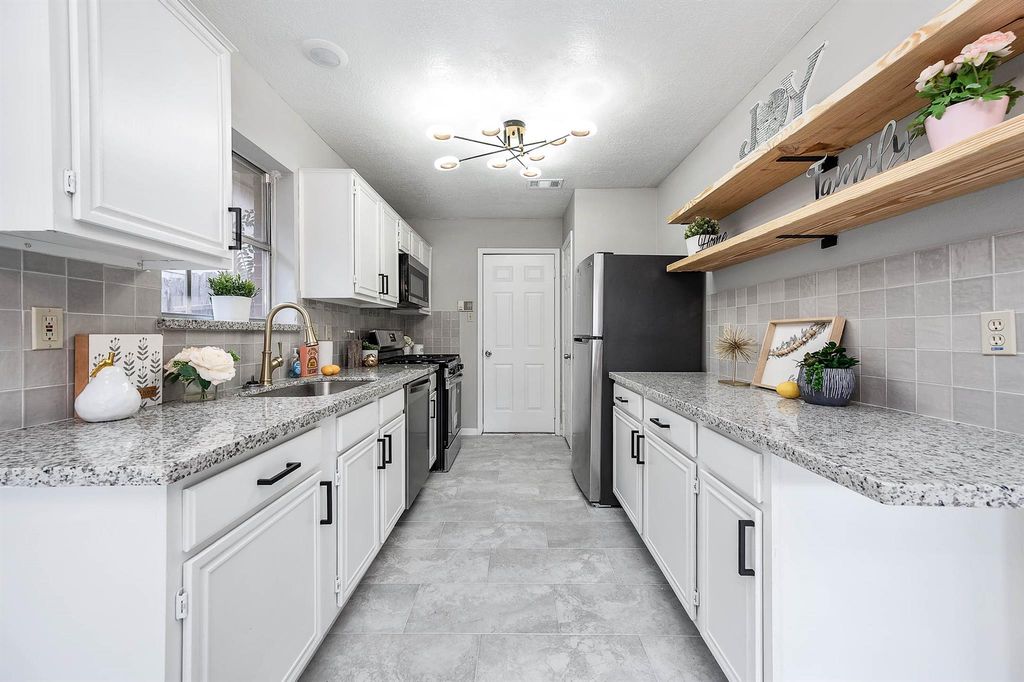 11523 Autumn Chase Drive, Houston, TX 77065
