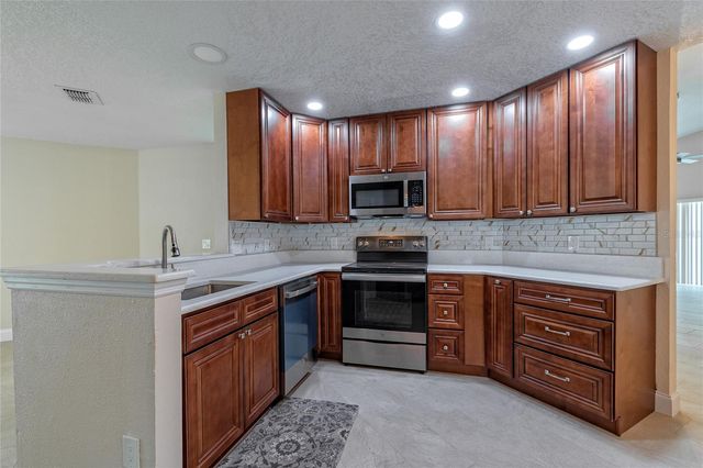 166 ALAMEDA DRIVE, Kissimmee, FL 34743