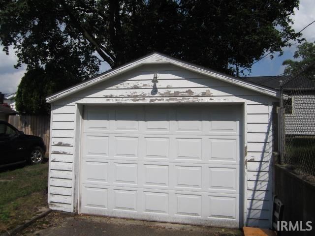 1009 Geyer Avenue, Mishawaka, IN 46544