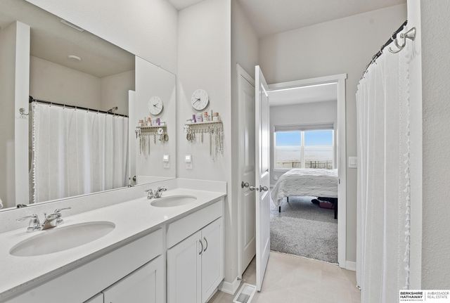 1090 Hazel Lane, Springfield, NE 68059