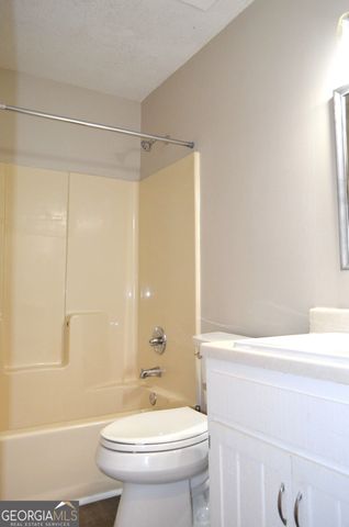 1136 S Confederate Drive, Macon, GA 31220