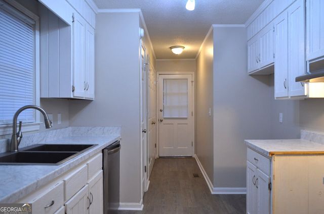 1136 S Confederate Drive, Macon, GA 31220