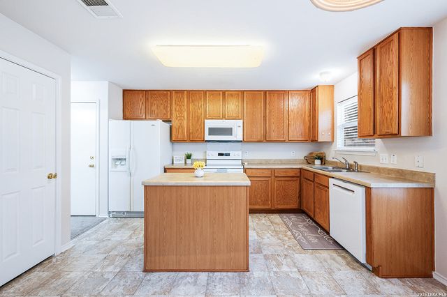 4023 Chinkapin Oak, San Antonio, TX 78223