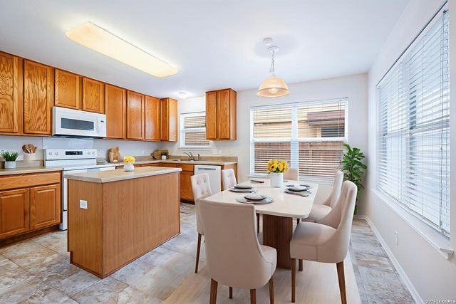 4023 Chinkapin Oak, San Antonio, TX 78223