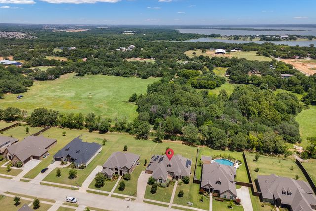508 Ambergate Drive, Shady Shores, TX 76208