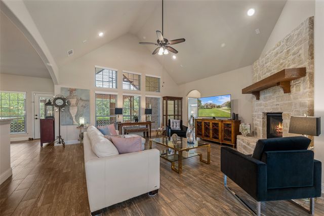 508 Ambergate Drive, Shady Shores, TX 76208