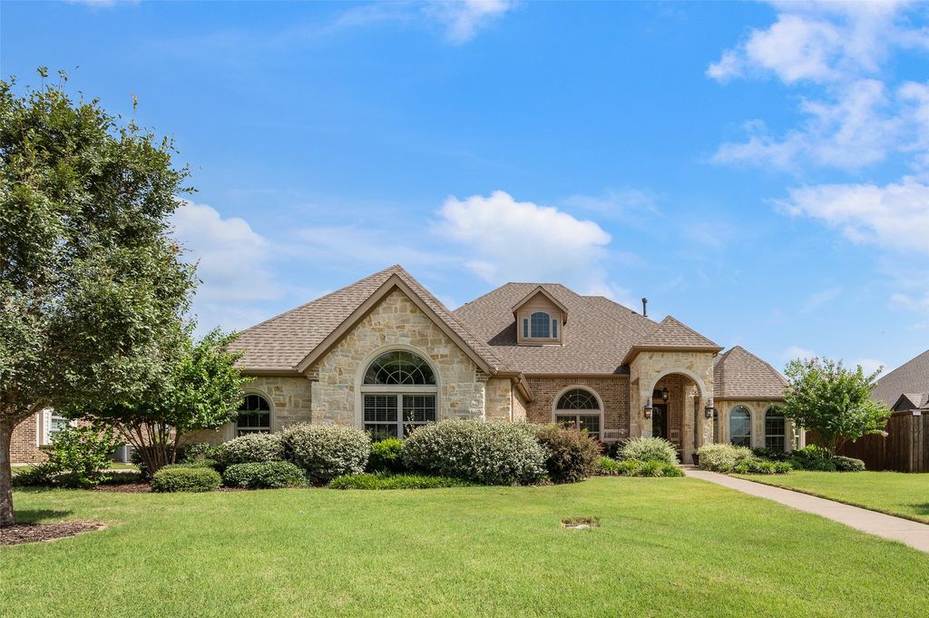 508 Ambergate Drive, Shady Shores, TX 76208