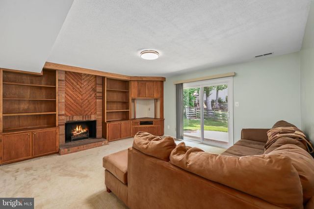 16008 FAIRWAY DR, Dumfries, VA 22025
