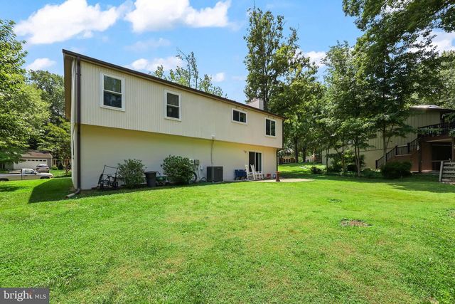 16008 FAIRWAY DR, Dumfries, VA 22025