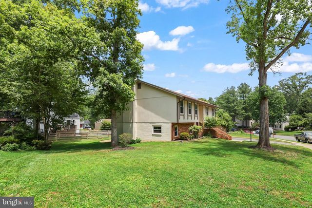 16008 FAIRWAY DR, Dumfries, VA 22025