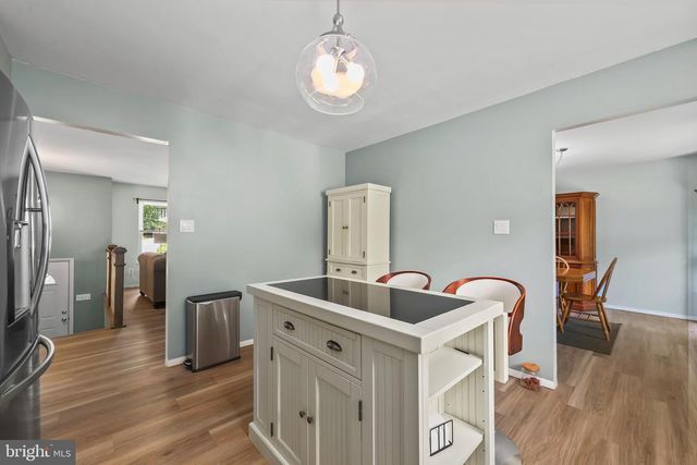 16008 FAIRWAY DR, Dumfries, VA 22025