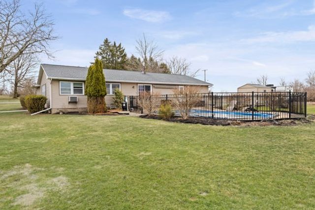 11046 W Scott Road, Ridgeway, NY 14103