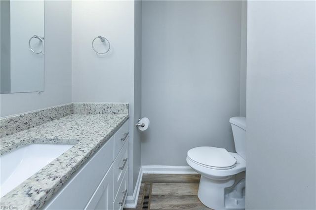 566 River Creek RD, Chesapeake, VA 23320