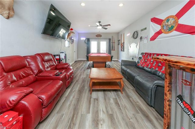 566 River Creek RD, Chesapeake, VA 23320