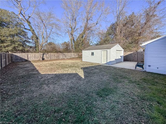 566 River Creek RD, Chesapeake, VA 23320