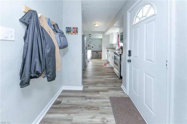 566 River Creek RD, Chesapeake, VA 23320