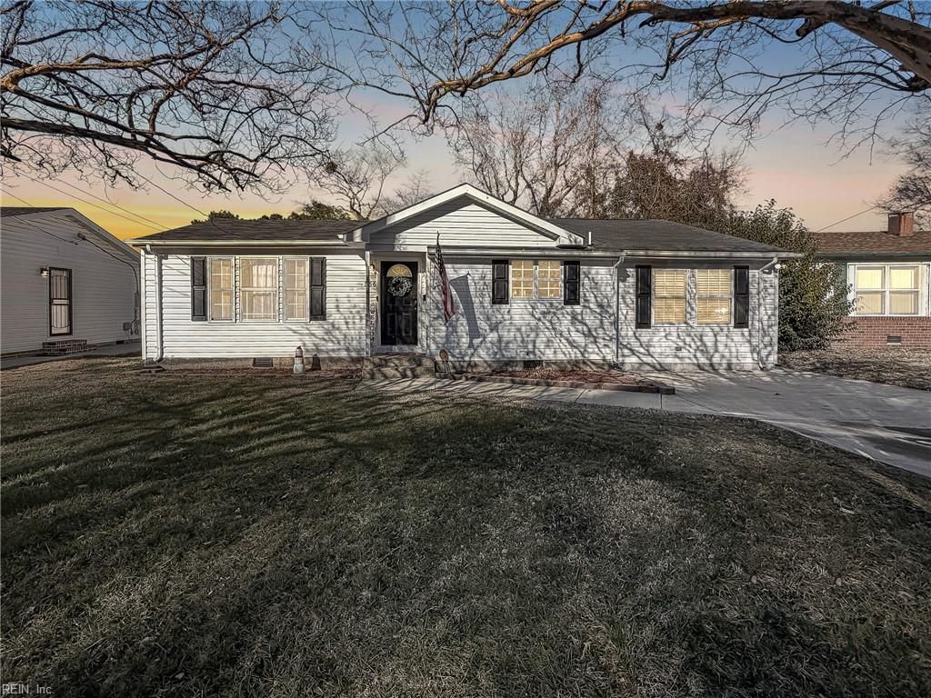 566 River Creek RD, Chesapeake, VA 23320