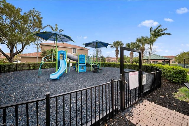 9648 Roundstone CIR, Fort Myers, FL 33967