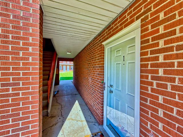 1111 E Algonquin Road 1, Arlington Heights, IL 60005