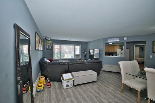 1111 E Algonquin Road 1, Arlington Heights, IL 60005