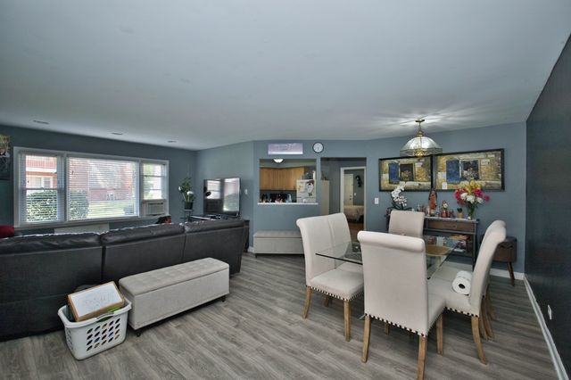 1111 E Algonquin Road 1, Arlington Heights, IL 60005