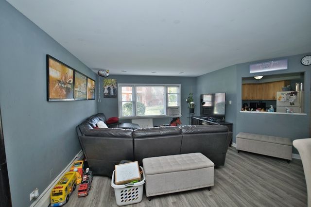 1111 E Algonquin Road 1, Arlington Heights, IL 60005