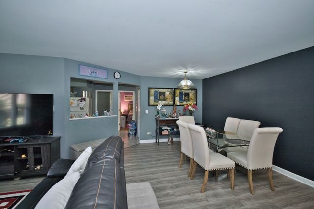 1111 E Algonquin Road 1, Arlington Heights, IL 60005