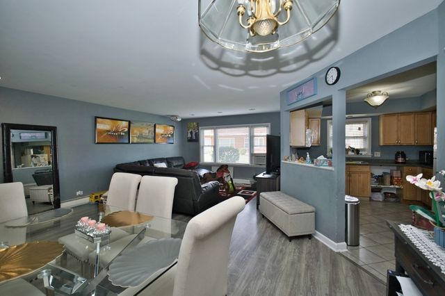 1111 E Algonquin Road 1, Arlington Heights, IL 60005