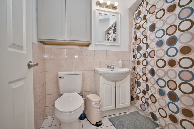 1111 E Algonquin Road 1, Arlington Heights, IL 60005