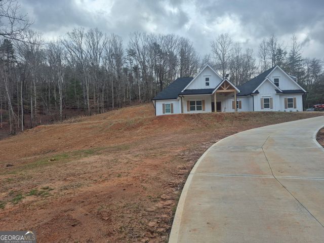 606 Old River Road, Cornelia, GA 30531