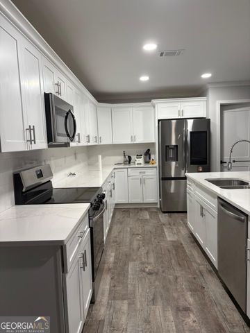 606 Old River Road, Cornelia, GA 30531