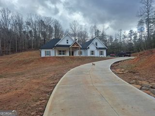 606 Old River Road, Cornelia, GA 30531