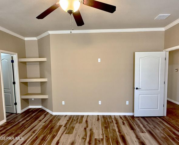 3060 SOLAR POINT Lane, El Paso, TX 79938