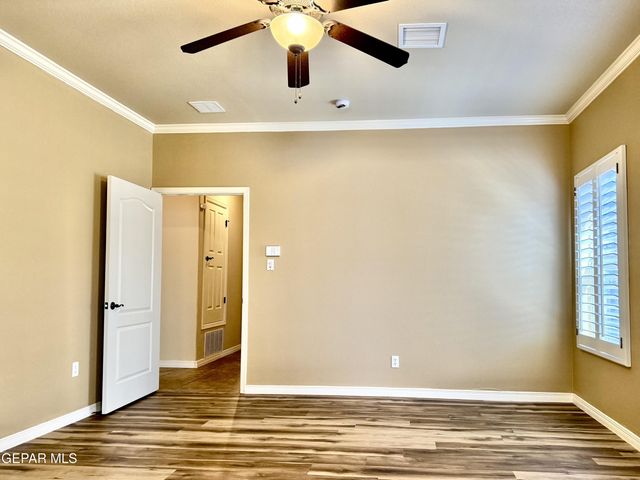 3060 SOLAR POINT Lane, El Paso, TX 79938