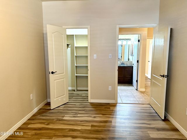 3060 SOLAR POINT Lane, El Paso, TX 79938