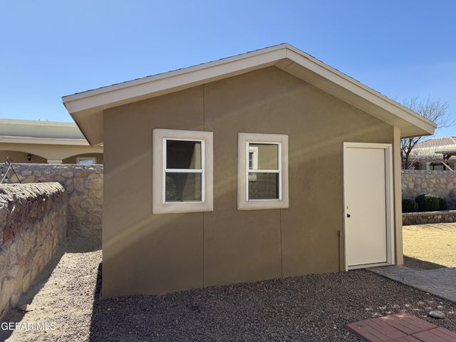 3060 SOLAR POINT Lane, El Paso, TX 79938